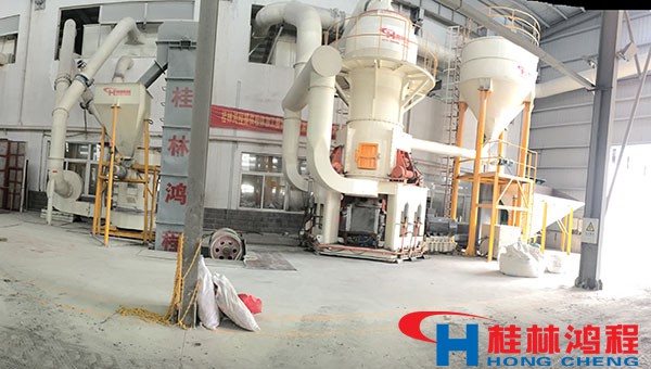 立磨工作原理 立磨生產(chǎn)水泥 立磨 立磨機 立式磨粉機 磨粉機 桂林鴻程 立磨工作原理 立磨生產(chǎn)水泥 立磨 立磨機 立式磨粉機 磨粉機 桂林鴻程
