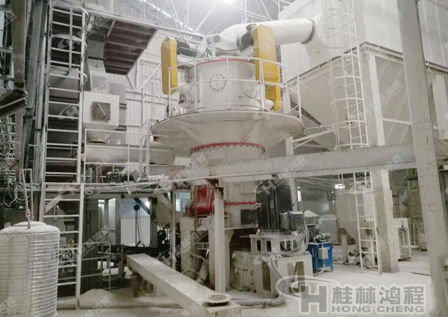 HLMX1100高純石英砂磨粉機(jī)推薦設(shè)備，桂林鴻程環(huán)保磨粉機(jī)，HLMX超細(xì)立式磨粉機(jī)