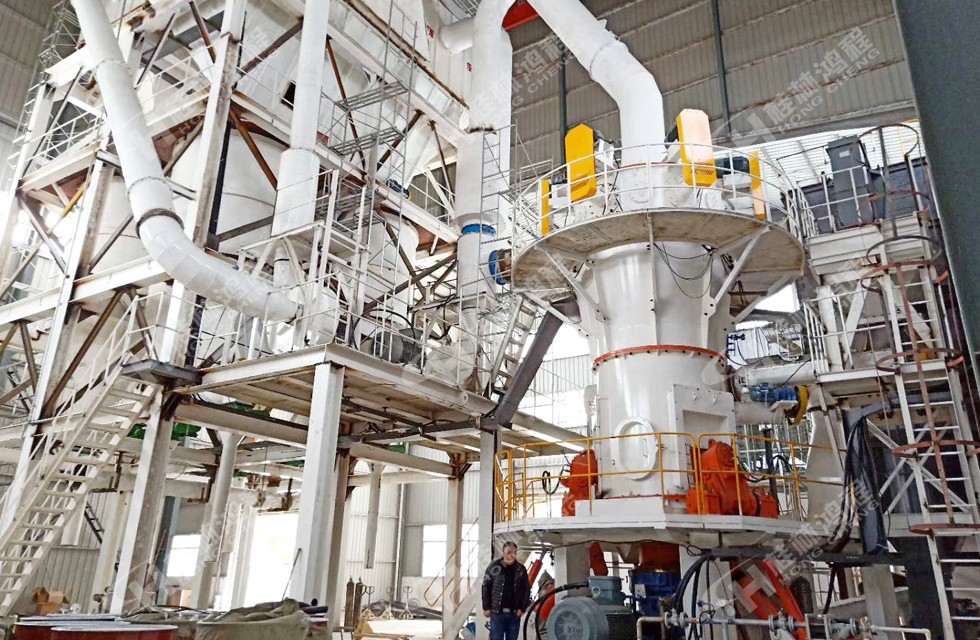 三環(huán)中速磨粉機立式磨出粉45到3微米細(xì)度可調(diào) 三環(huán)中速磨粉機立式磨出粉45到3微米細(xì)度可調(diào)