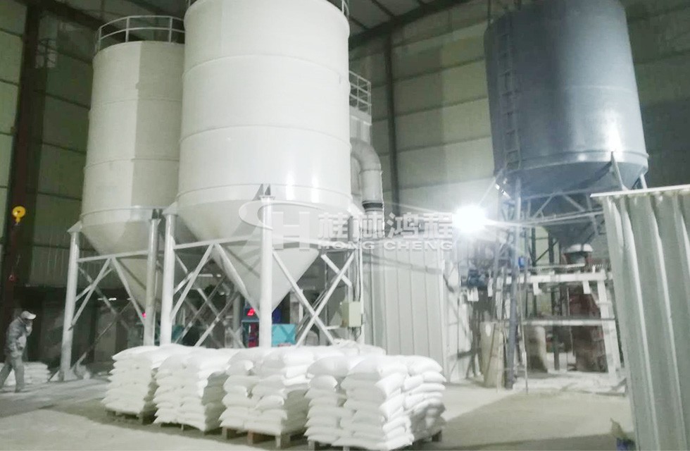 桂林鴻程涂料廠800目滑石粉用什么磨粉機,800目超細(xì)磨粉機-HCH9800-2