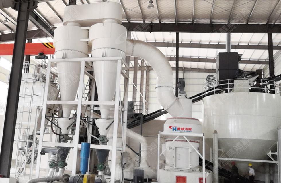 325目方解石粉生產設備(hc1700型擺式磨粉機)生產車間直播拍照截圖 325目方解石粉生產設備(hc1700型擺式磨粉機)生產車間直播拍照截圖