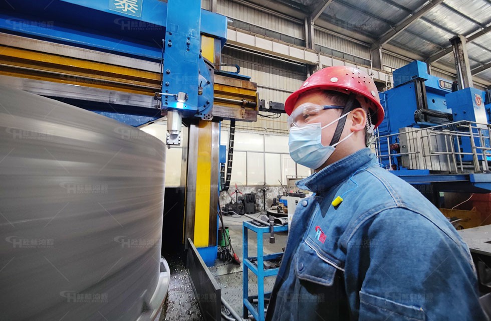 礦石磨粉機生產(chǎn)車間 礦石磨粉機生產(chǎn)車間